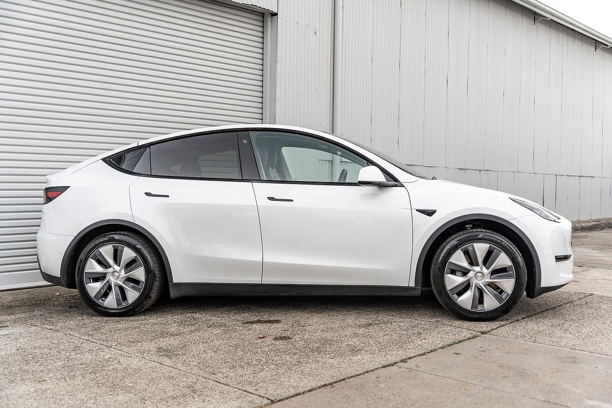 2023 Tesla Model Y Rear-Wheel Drive