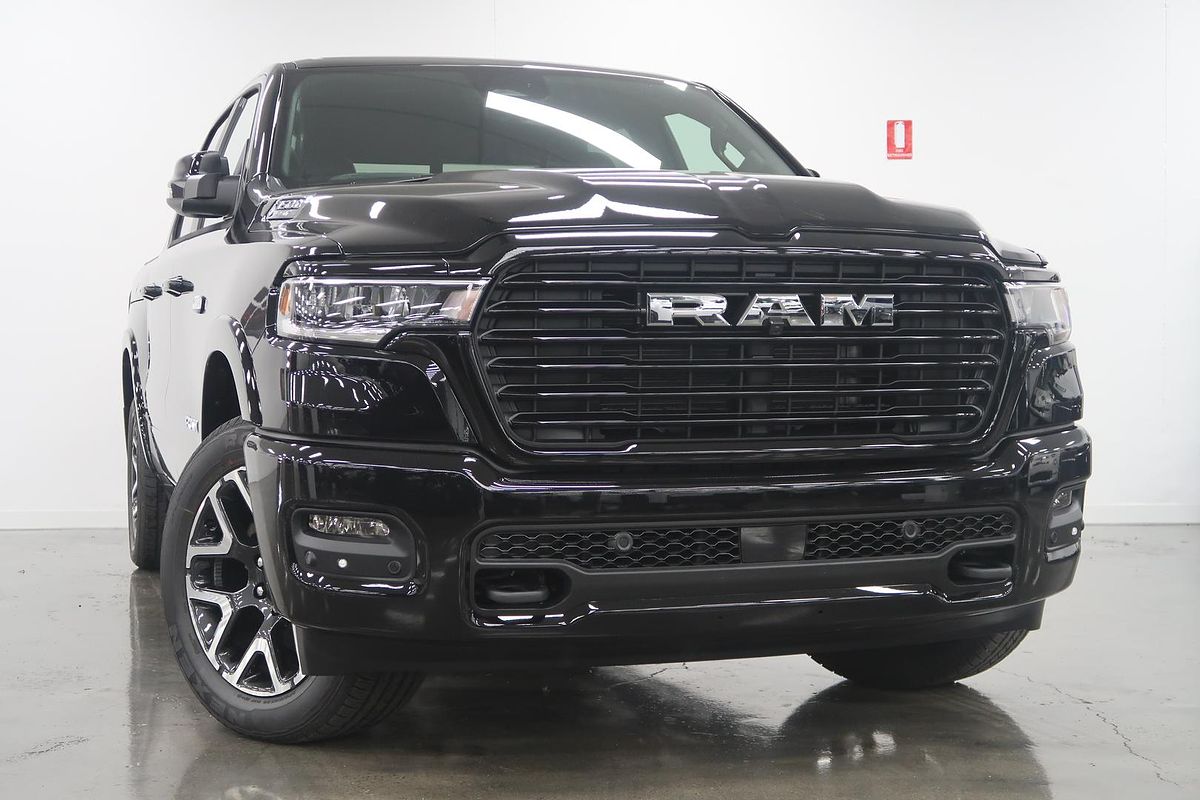 2025 RAM 1500 Laramie Sport Hurricane SO RamBox DT 4X4 SWB