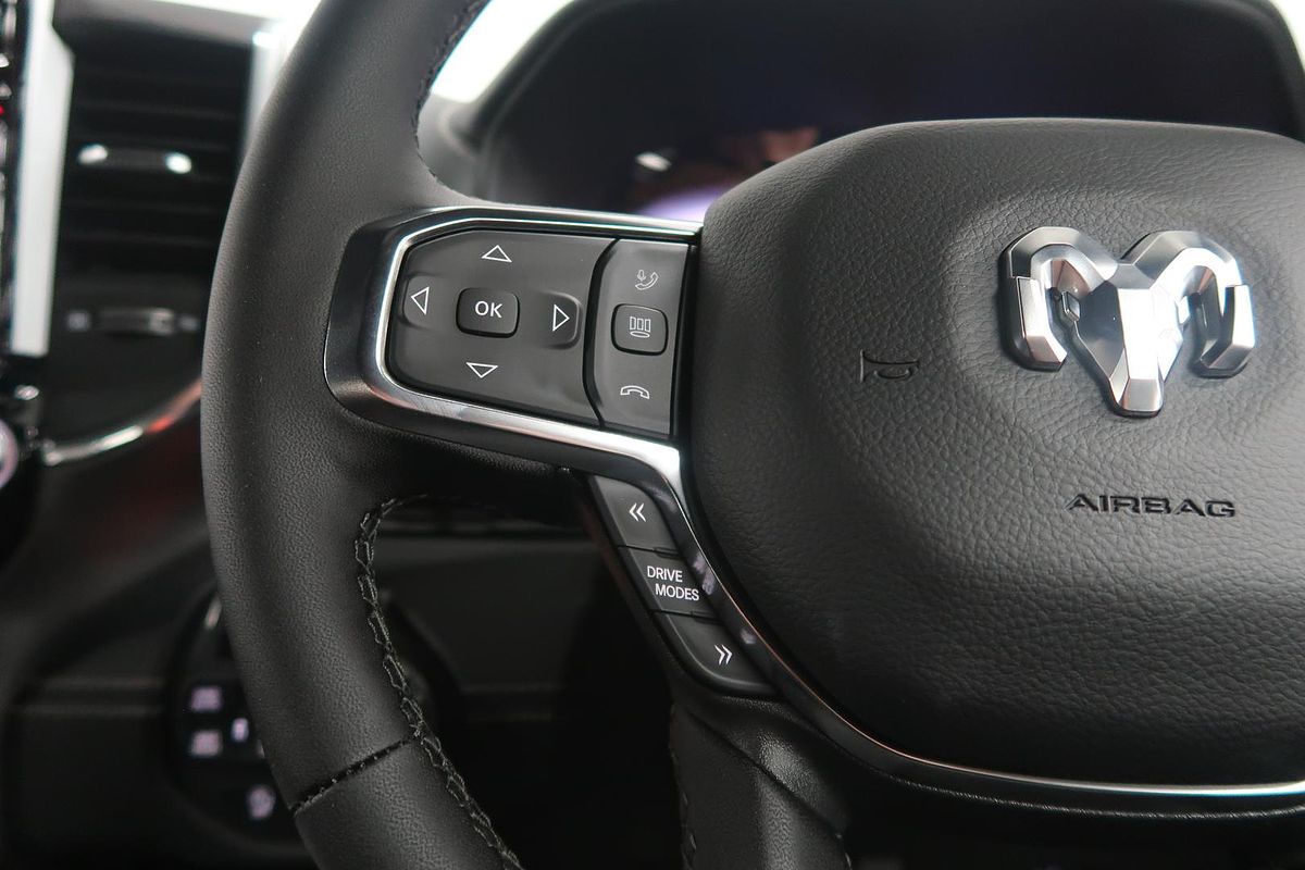 2025 RAM 1500 Laramie Sport Hurricane SO RamBox DT 4X4 SWB