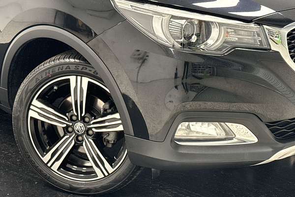 2018 MG ZS Essence AZS1