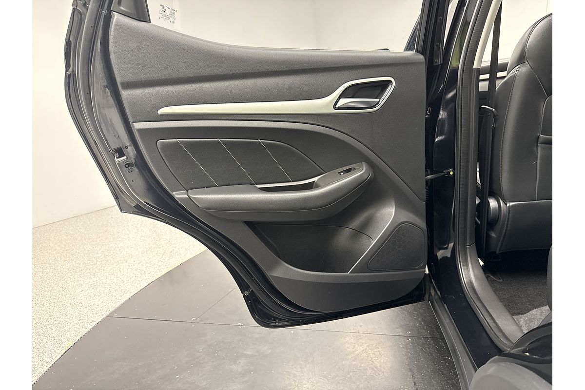 2018 MG ZS Essence AZS1