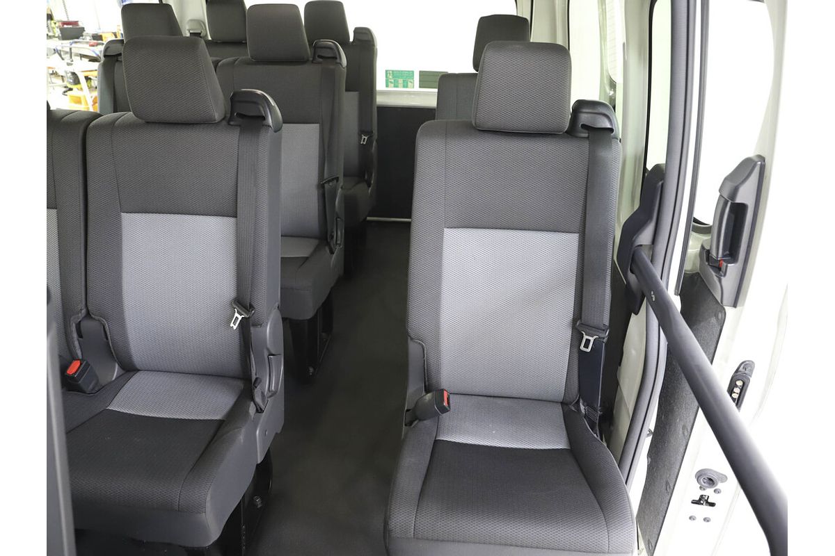 2019 Toyota Hiace Commuter GDH322R
