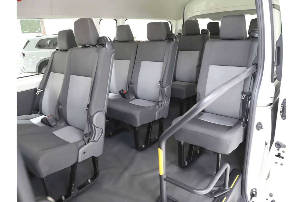2019 Toyota Hiace Commuter GDH322R
