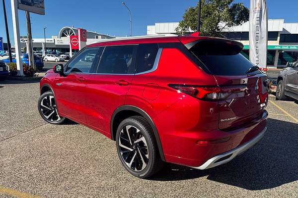 2025 Mitsubishi Outlander PHEV Exceed ZM