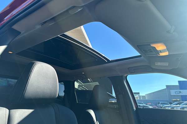 2025 Mitsubishi Outlander PHEV Exceed ZM