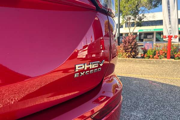 2025 Mitsubishi Outlander PHEV Exceed ZM