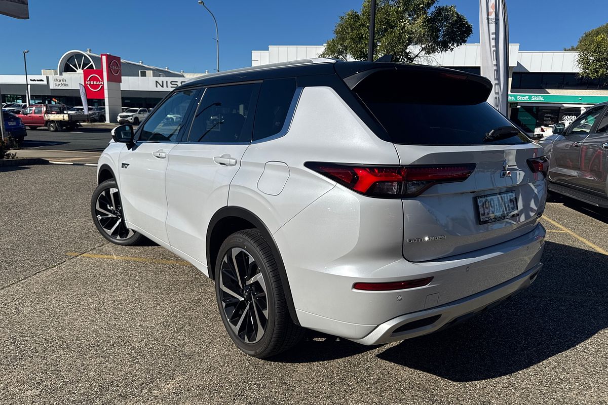 2024 Mitsubishi Outlander PHEV Exceed Tourer ZM