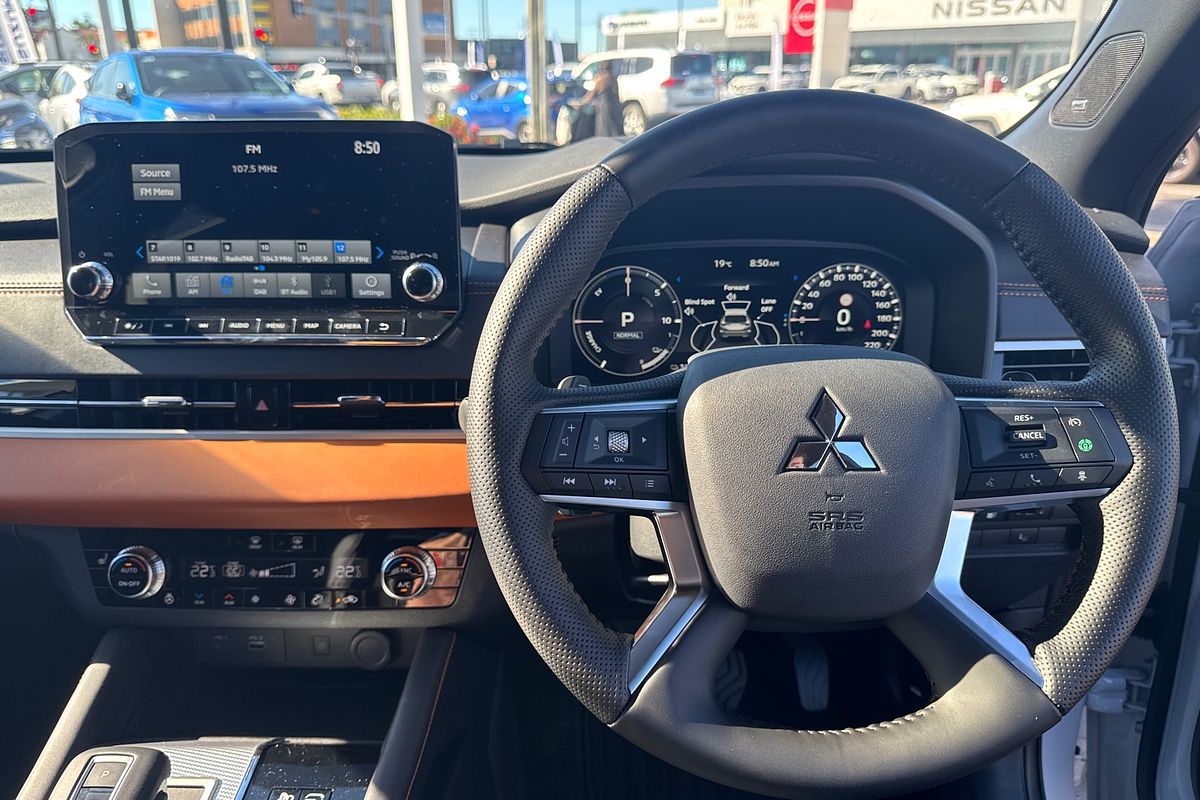 2024 Mitsubishi Outlander PHEV Exceed Tourer ZM