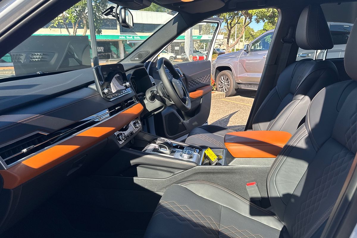 2024 Mitsubishi Outlander PHEV Exceed Tourer ZM