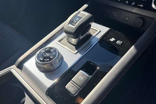 2024 Mitsubishi Outlander PHEV Exceed Tourer ZM