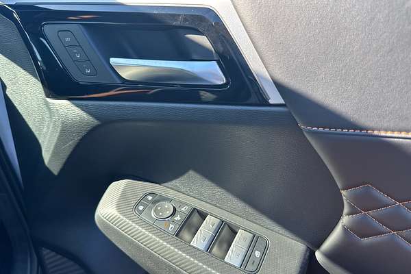 2024 Mitsubishi Outlander PHEV Exceed Tourer ZM