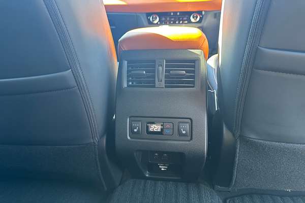 2024 Mitsubishi Outlander PHEV Exceed Tourer ZM