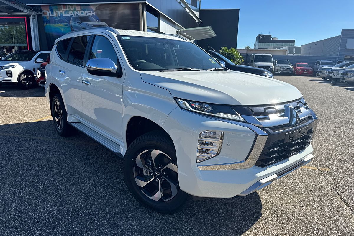 2024 Mitsubishi Pajero