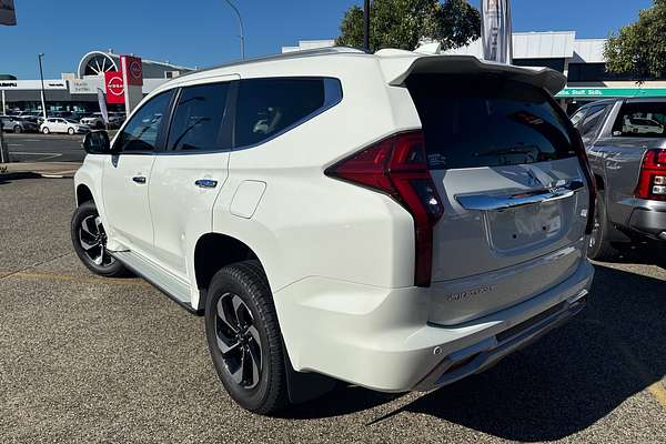 2024 Mitsubishi Pajero