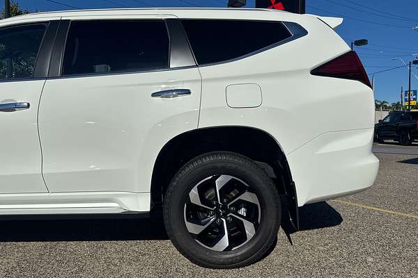 2024 Mitsubishi Pajero