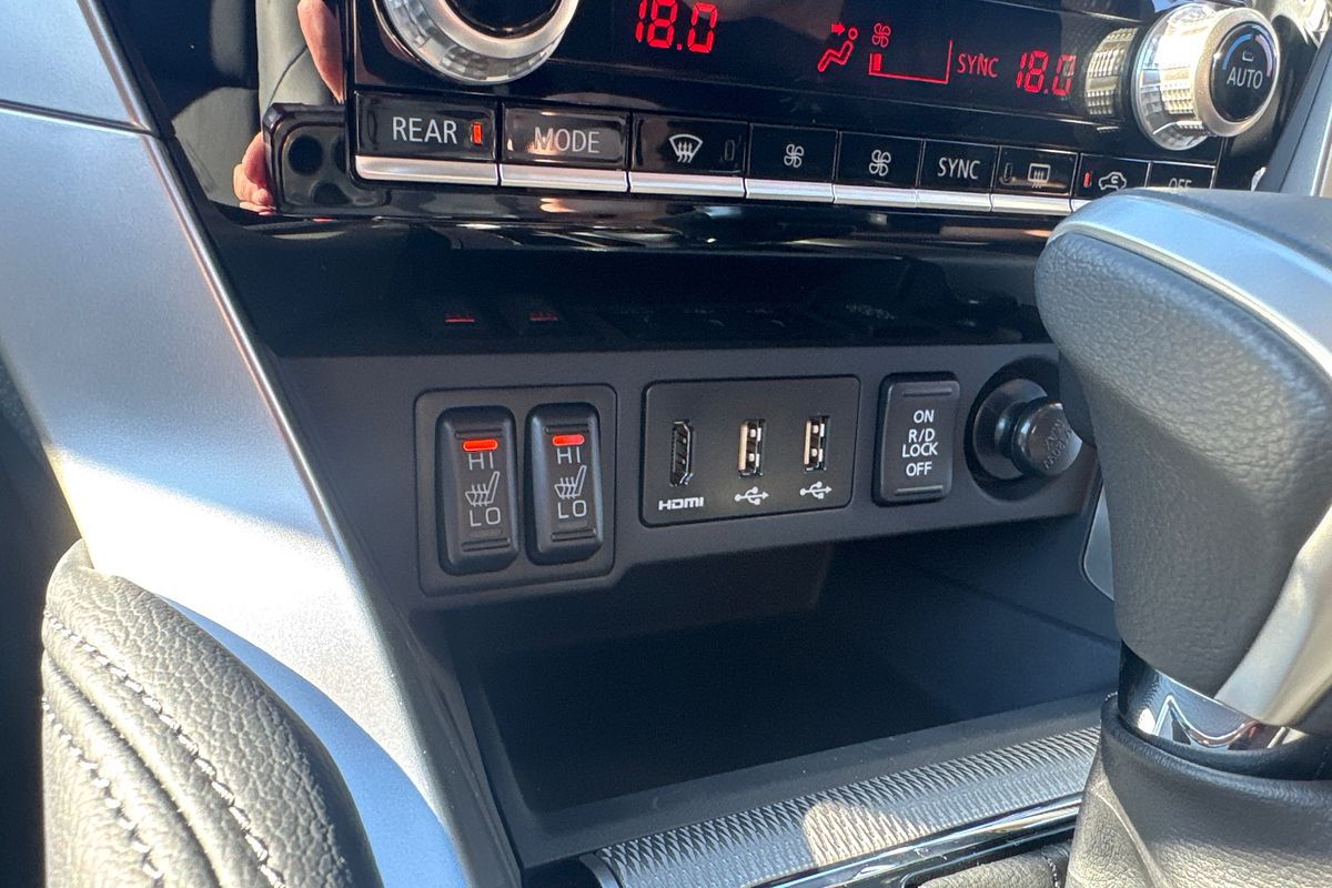 2024 Mitsubishi Pajero
