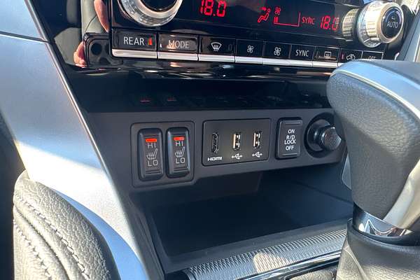 2024 Mitsubishi Pajero