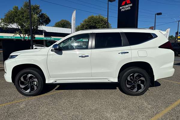 2024 Mitsubishi Pajero