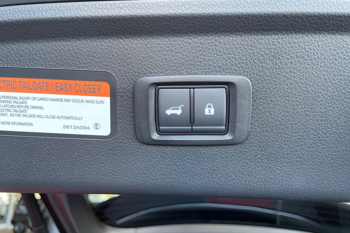 2024 Mitsubishi Eclipse Cross Exceed YB