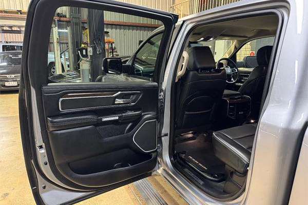 2020 RAM 1500 Laramie DS 4X4 SWB