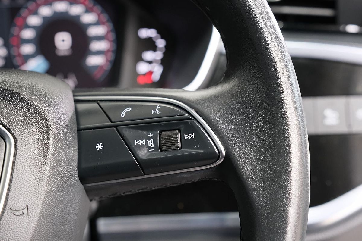 2021 Audi Q3 35 TFSI S line F3