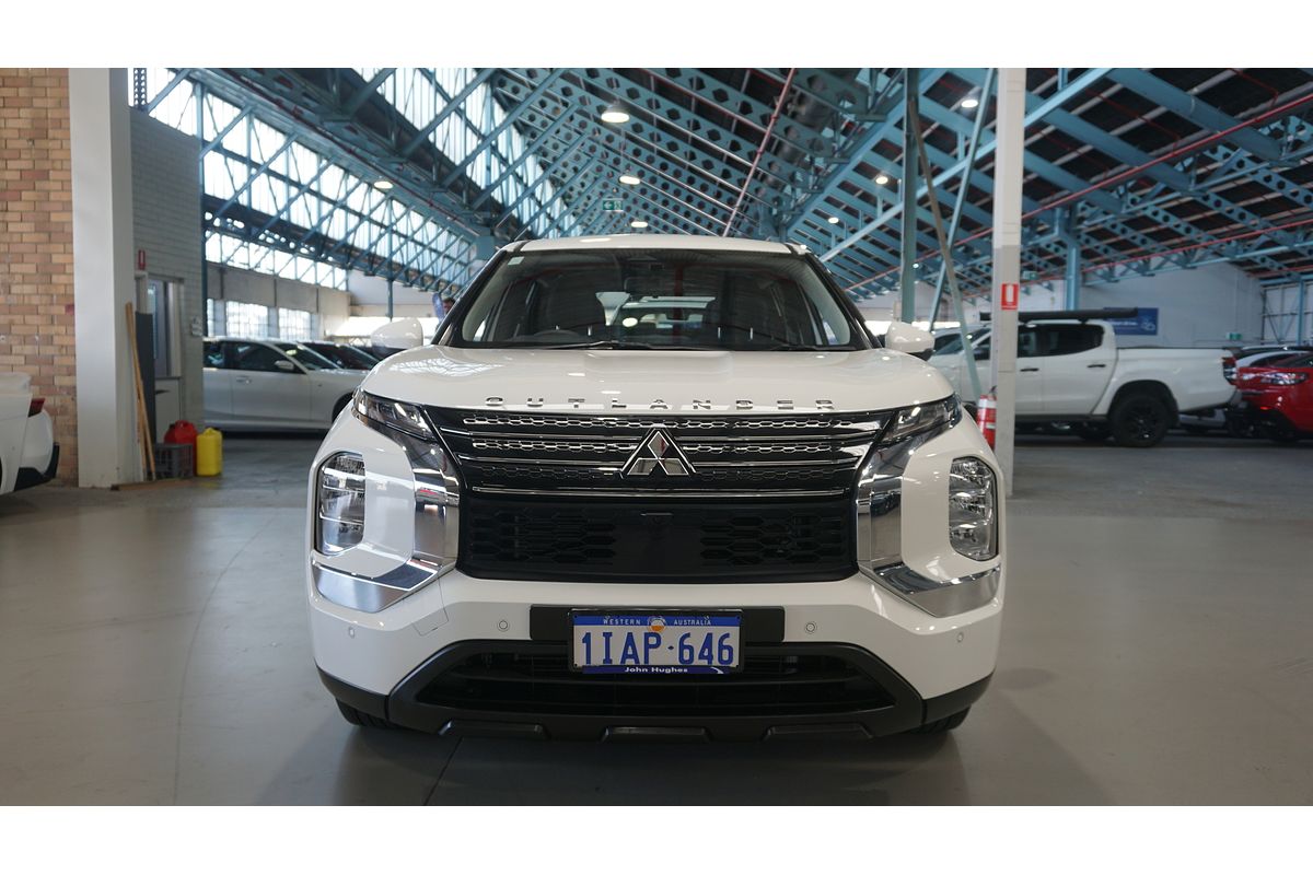 2023 Mitsubishi Outlander ES ZM