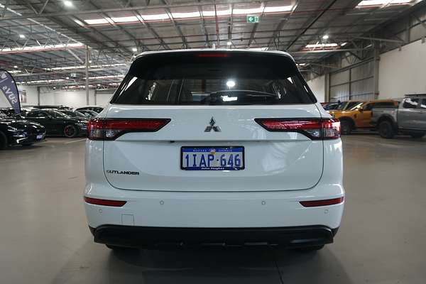2023 Mitsubishi Outlander ES ZM