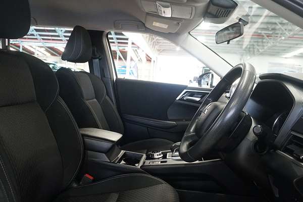 2023 Mitsubishi Outlander ES ZM