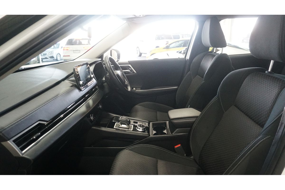 2023 Mitsubishi Outlander ES ZM