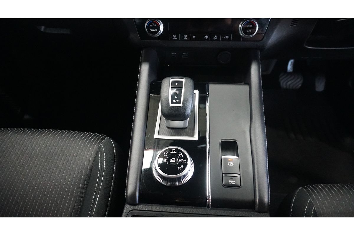 2023 Mitsubishi Outlander ES ZM