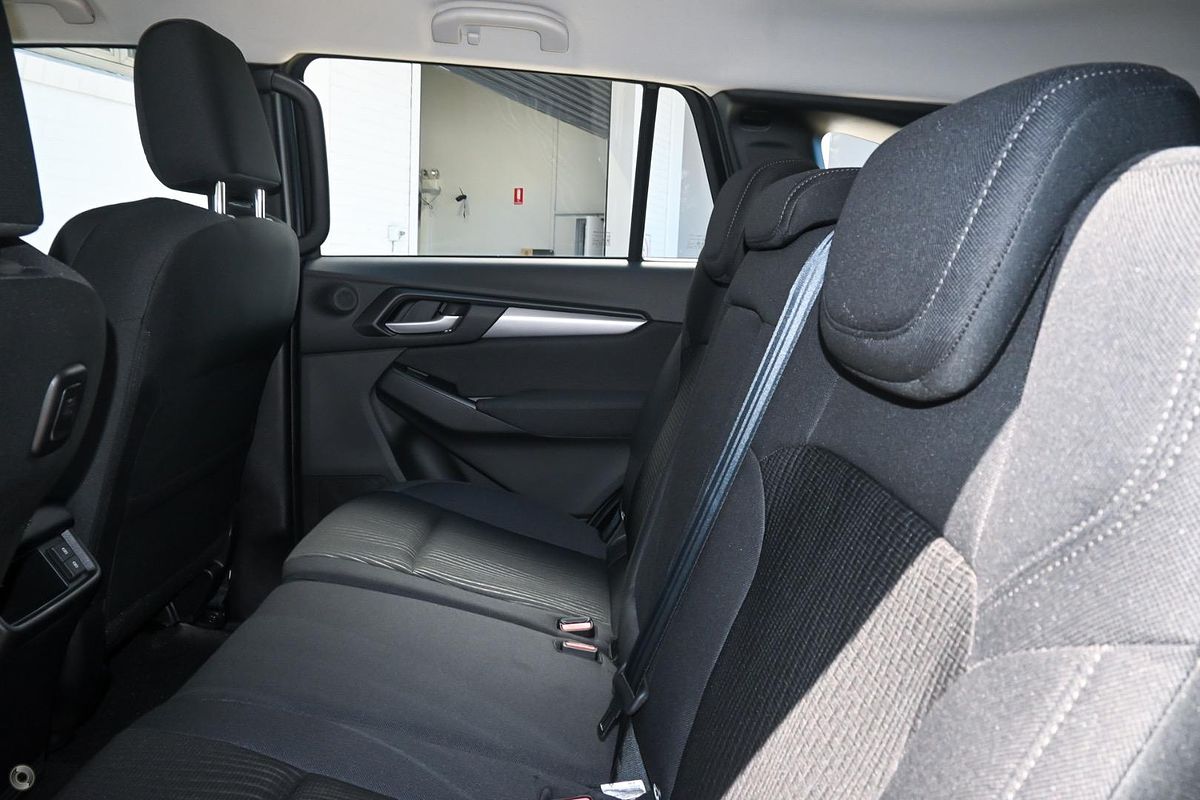2025 Isuzu MU-X LS-M