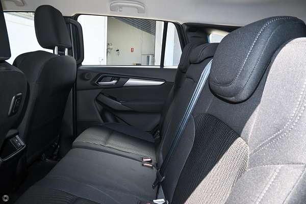 2025 Isuzu MU-X LS-M