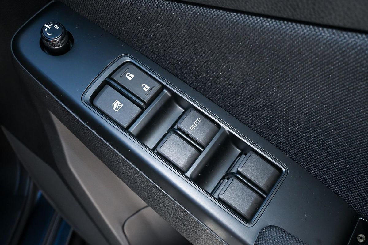 2025 Isuzu MU-X LS-M