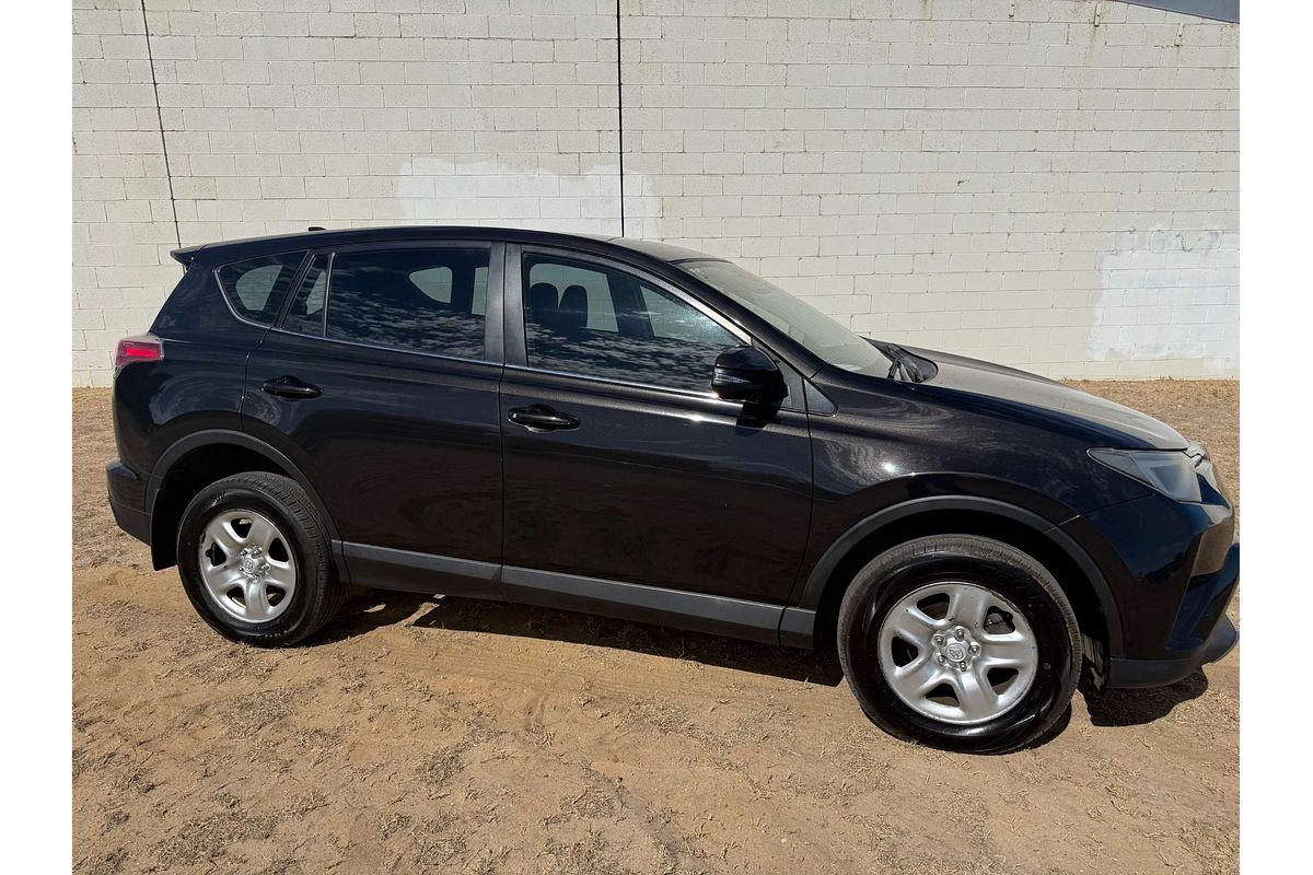 2018 Toyota RAV4 GX ZSA42R