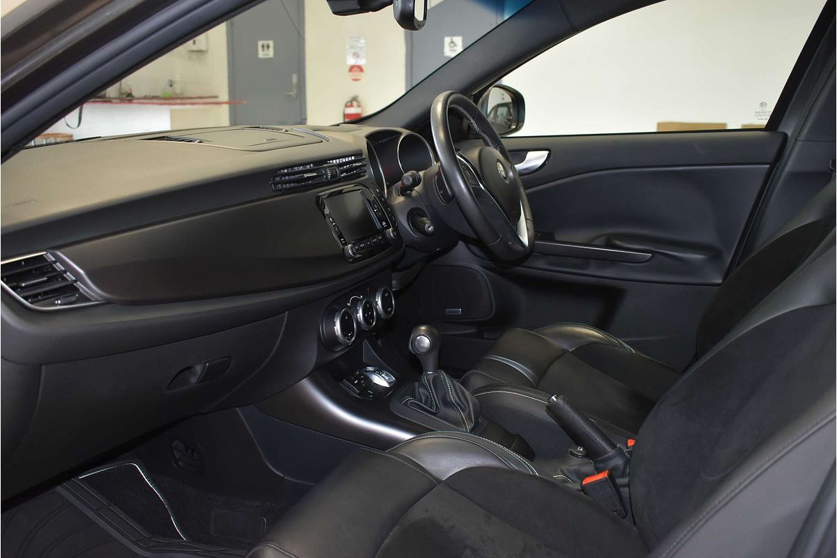 2015 Alfa Romeo Giulietta Quadrifoglio Verde Series 1