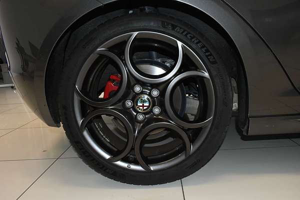 2015 Alfa Romeo Giulietta Quadrifoglio Verde Series 1