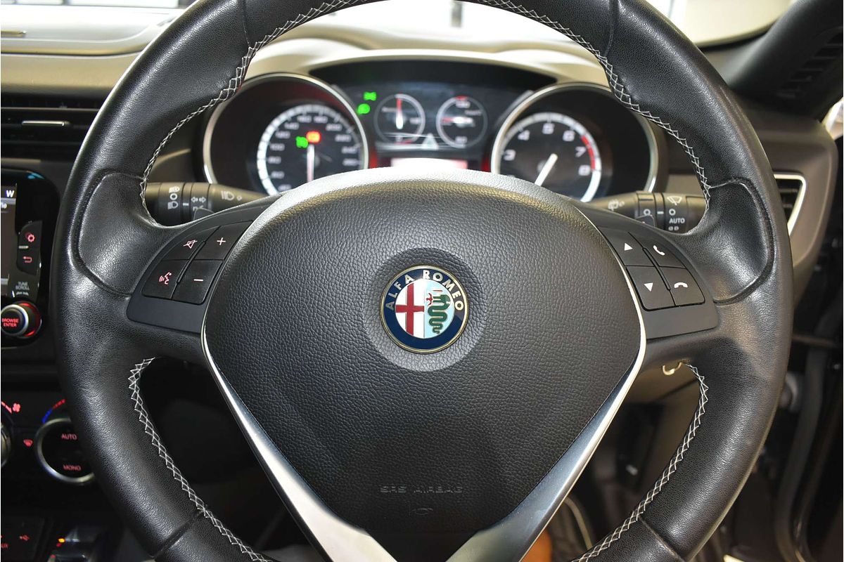 2015 Alfa Romeo Giulietta Quadrifoglio Verde Series 1