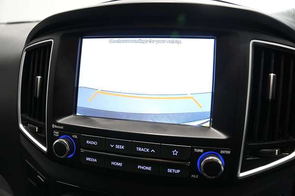 2019 Hyundai iLoad  TQ4