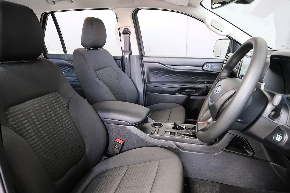 2024 Ford Everest Ambiente