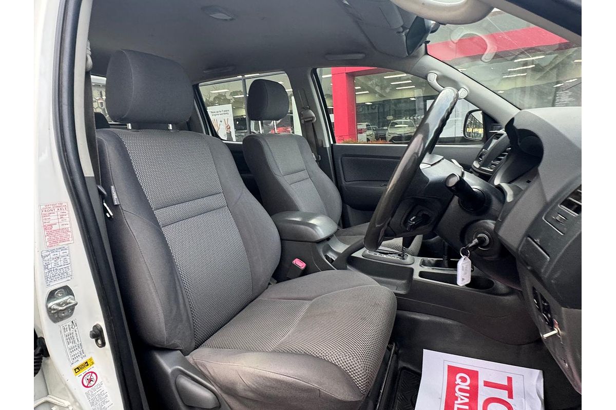2013 Toyota Hilux SR KUN26R 4X4
