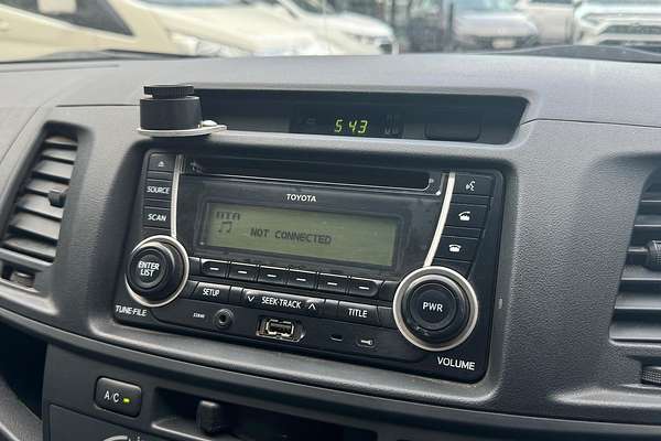 2013 Toyota Hilux SR KUN26R 4X4