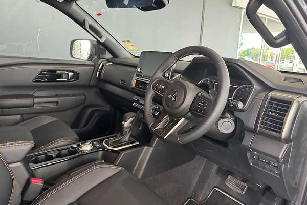 2025 Mitsubishi Triton GSR MV 4X4