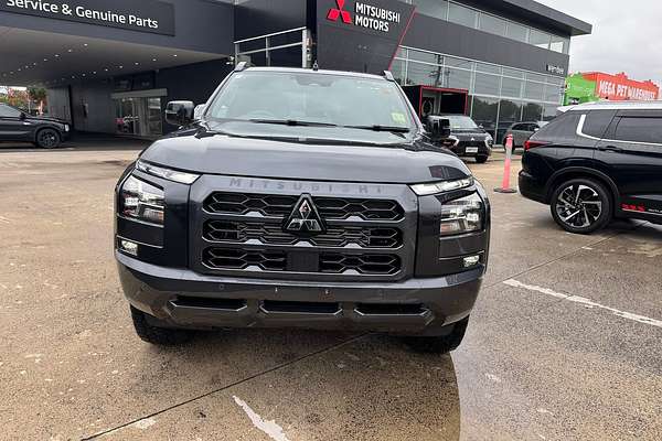 2025 Mitsubishi Triton GSR MV 4X4