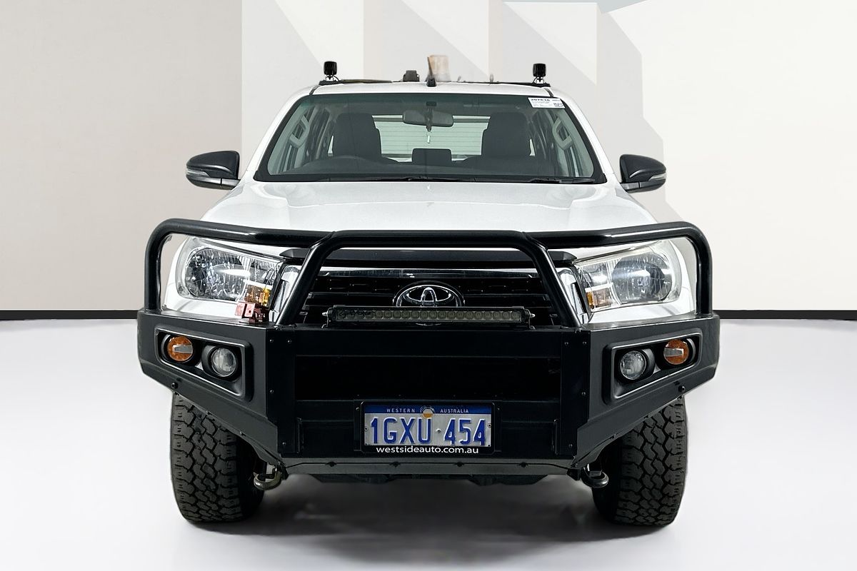 2019 Toyota HILUX SR (4x4) GUN126R MY19 4X4