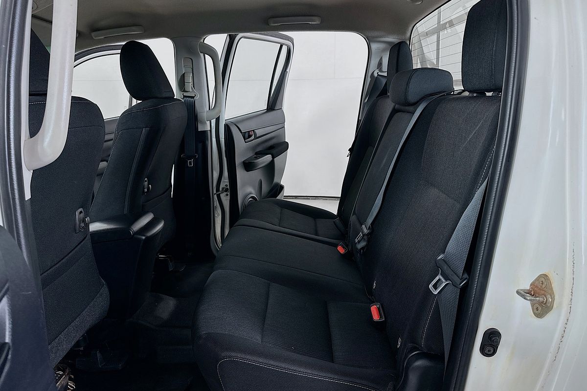 2019 Toyota HILUX SR (4x4) GUN126R MY19 4X4