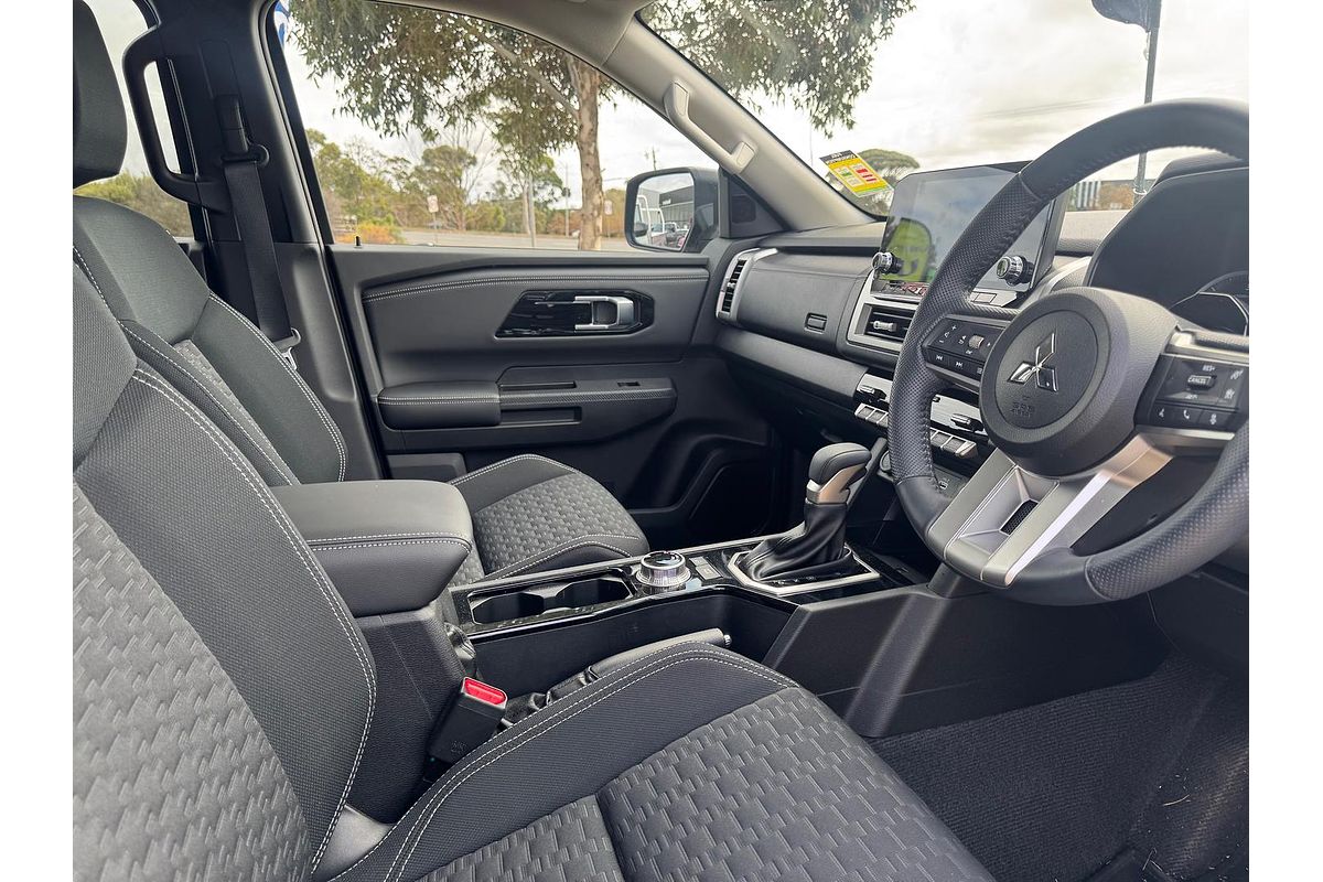 2024 Mitsubishi Triton GLS MV 4X4