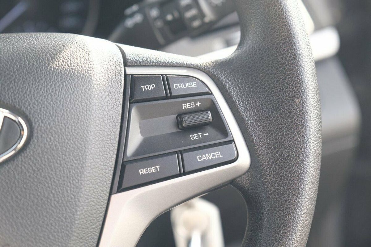 2017 Hyundai Elantra Active AD