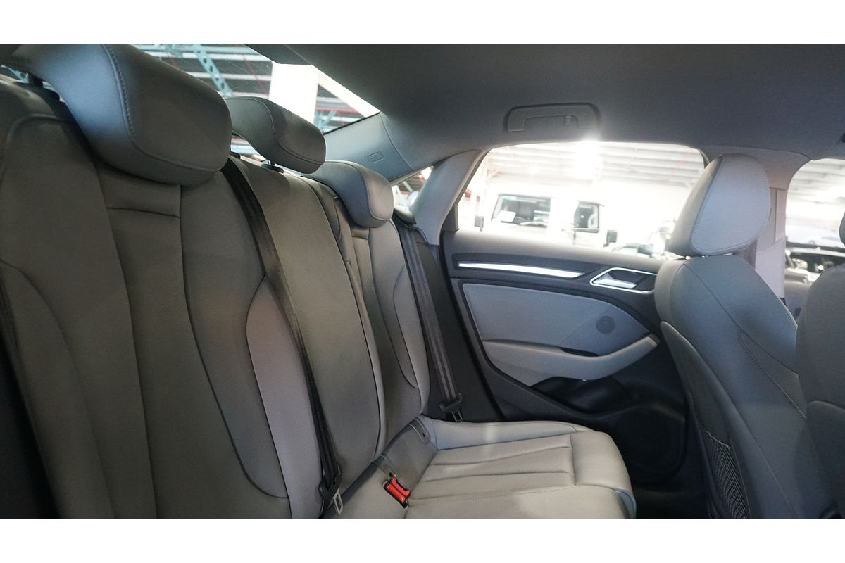 2019 Audi A3 40 TFSI S line plus 8V