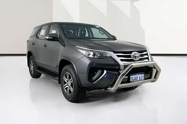 2016 Toyota FORTUNER GX GUN156R