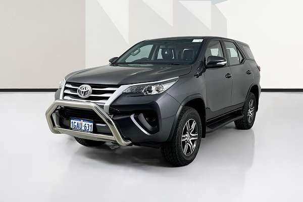 2016 Toyota FORTUNER GX GUN156R